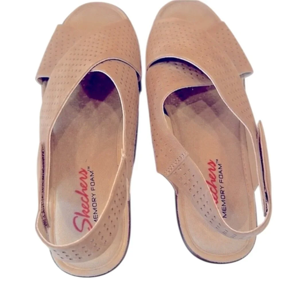 Skechers Perforated‎ Suede Slingback Wedge Cross Strap Sandals Sz 9 Tan 263E